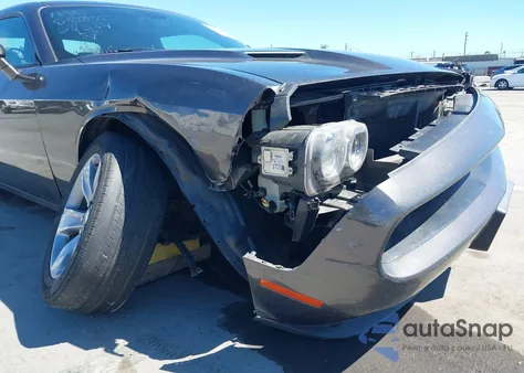 2016 Dodge Challenger Sxt z USA, uszkodzony, nr VIN 2C3CDZAG0GH280000